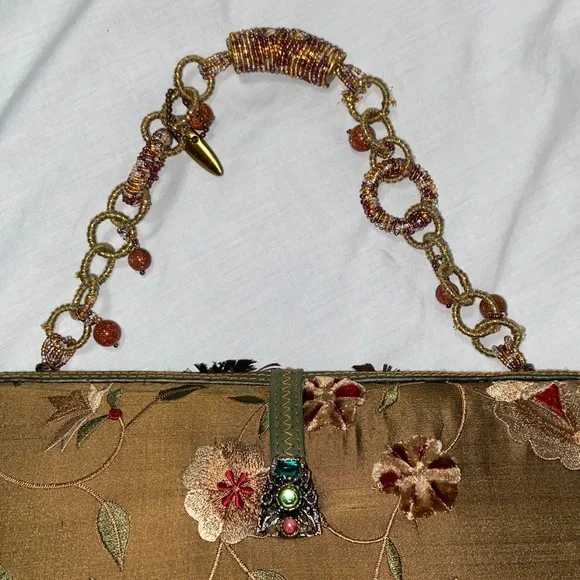 RARE HTF Like new Mary Frances Vintage Jeweled & Beaded feathers Clutch - Picture 7 of 16